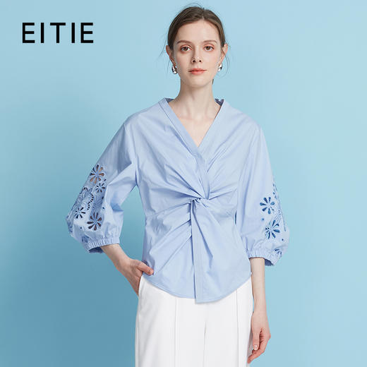 EITIE爱特爱夏季新款气质修身V领扭结设计上衣7713409 商品图1