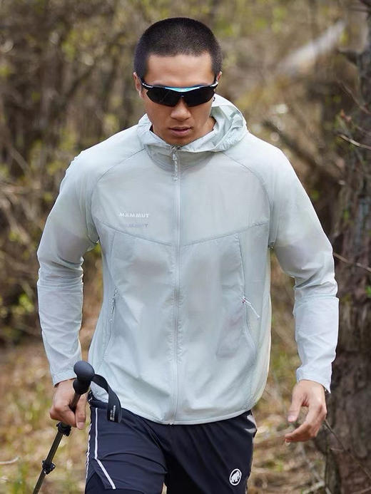 点此购买 猛犸象春夏季男女款超轻量化小冰象upf50+超薄防晒衣 LL 318847 商品图5