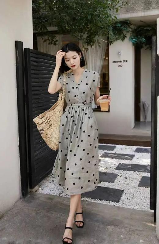 老钱风连衣裙合集 | 夏天穿这5条“老钱风”连衣裙，太太太高级了【3-7天发货】 商品图0
