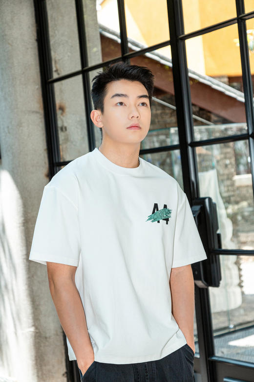 521112302数字印花短袖T恤 商品图0