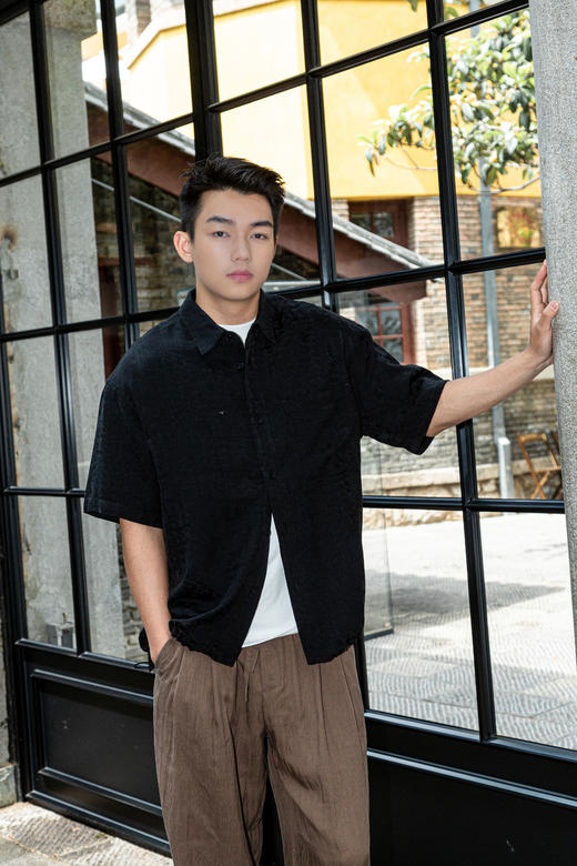 523522216暗纹简约短袖衬衫 商品图3