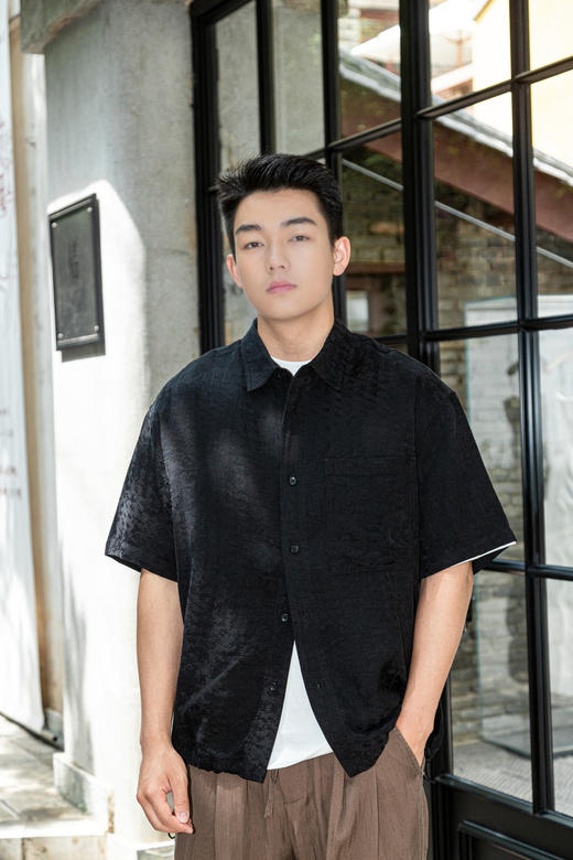 523522216暗纹简约短袖衬衫 商品图4