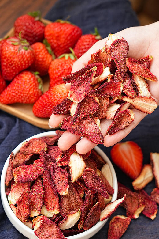 配料表仅是草莓‼「一方云拾」本味草莓干来了！手工制作。11斤鲜莓才出1斤果干！ ✅火山岩孕育的 "草莓皇后"章姬草莓🍓。配料表干净到犯规。 商品图2