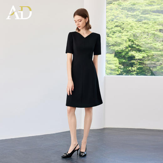 AD高端轻奢黑色连衣裙女2025新款夏季通勤气质收腰显瘦短袖裙子 商品图3