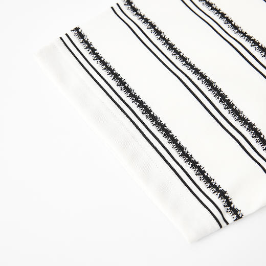 【新品上新】HX 夏季圆领短袖T恤微宽松S102522275101/02 商品图4