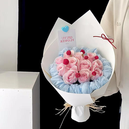 【鲜花预定】草莓奶昔 (请提前48小时预定） 商品图0