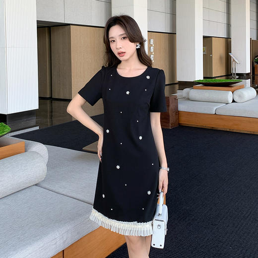 【清仓超15天不保价】奢姿大码女装2025夏季钉珠减龄花边拼接时尚连衣裙胖妹妹简约裙子9952890413【1】 商品图4