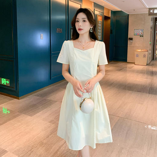 奢姿大码女装2025夏季气质方领设计连衣裙胖妹妹褶皱时尚简约裙子9952802068 商品图4