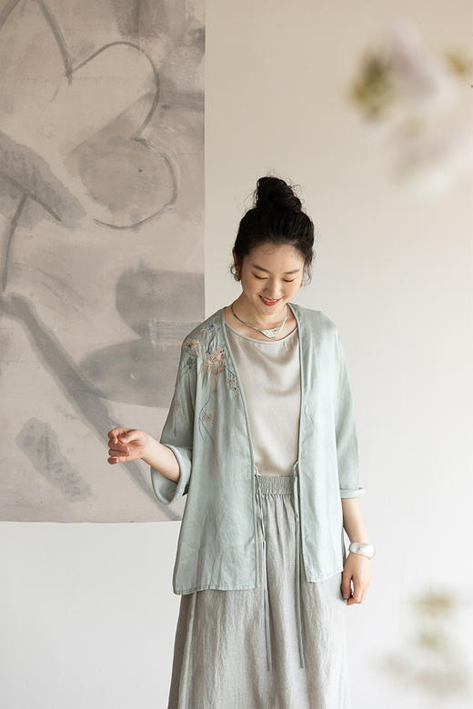 牧衣游原创 重磅双宫绸刺绣桑蚕丝炒色短外套复古禅意中式 晨风 商品图5