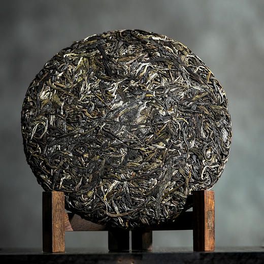 【王侯将相-奉先将军：吕布】2025年升级版傲世来袭 一芽一叶成就一片茶饼 比冰岛老寨单株更奢侈更豪华！一套内含6饼，拍5套发6套 商品图4