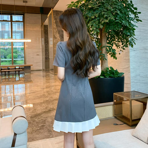 奢姿大码女装2025夏季蝴蝶结钻饰减龄裙子胖妹妹百褶时尚连衣裙9952890417 商品图3