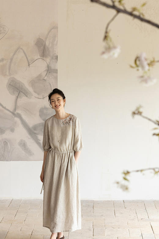 牧衣游原创 手工刺绣汉麻炒色连衣裙轻薄宽松古朴文艺长裙 听暮蝉 商品图5