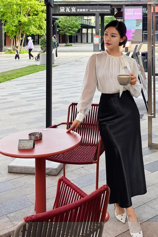 逸红颜明月优选#22姆米重磅真丝上衣「白珍珠」轻盈而富有力量，月光般温润飘逸~ 商品图2