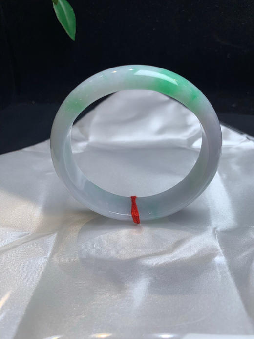 612970，58.8飘绿正圈，底妆细腻。清新阳绿色，版型不错 商品图0