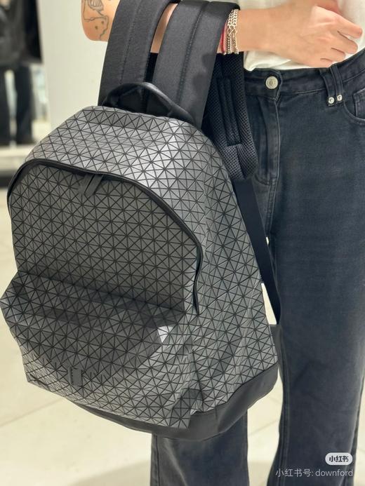 男女同款万茜朱一龙同款三宅一生双肩旅行包书包 商品图10