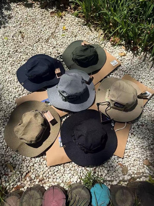 原单正品巴塔patagonia渔夫帽！代购200➕
颜色：黑色，军绿，卡其，灰色，驼色，藏青。
尺寸：帽檐8公分，头围56一59 商品图10