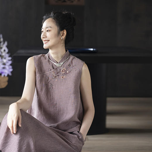 牧衣游原创 手工刺绣汉麻炒色马夹轻薄复古中式无袖上衣 倾玉盘 商品图0