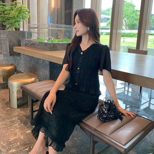 奢姿大码女装2026夏季减龄荷叶边假两件拼接裙子胖妹妹V领连衣裙9952890323 商品图2