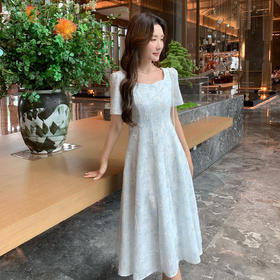 【清仓超15天不保价】奢姿大码女装2025夏季减龄小碎花连衣裙胖妹妹方领设计时尚裙子9952890394【1】