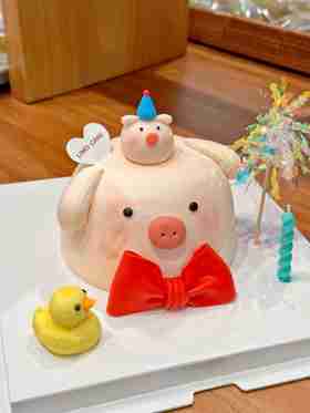 小猪造型蛋糕