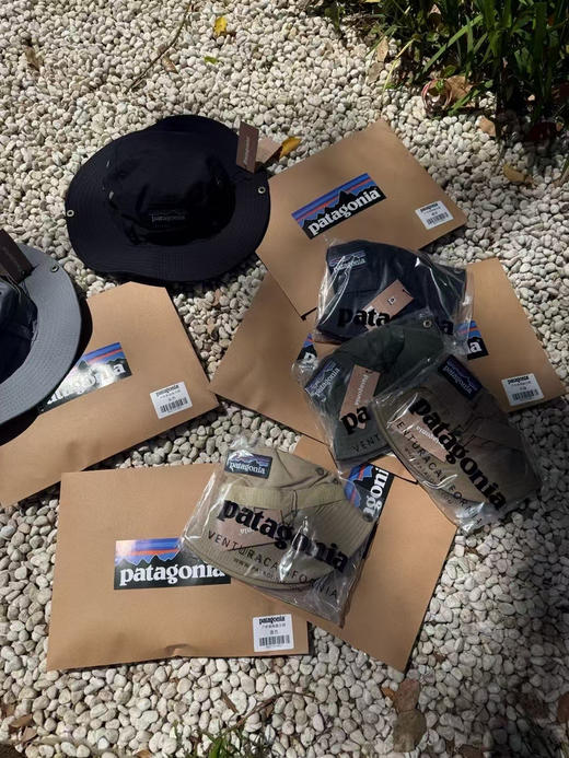 原单正品巴塔patagonia渔夫帽！代购200➕
颜色：黑色，军绿，卡其，灰色，驼色，藏青。
尺寸：帽檐8公分，头围56一59 商品图12