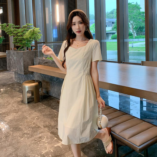 奢姿大码女装2025夏季气质方领设计连衣裙胖妹妹褶皱时尚简约裙子9952802068 商品图2