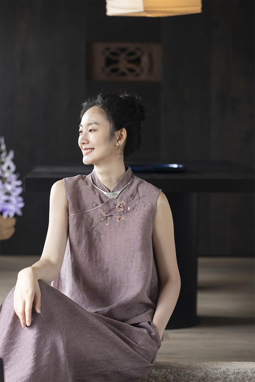 牧衣游原创 手工刺绣汉麻炒色马夹轻薄复古中式无袖上衣 倾玉盘 商品图5