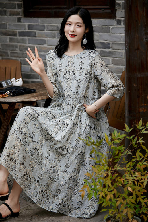 品牌订单轻奢法式碎花连衣裙 商品图6
