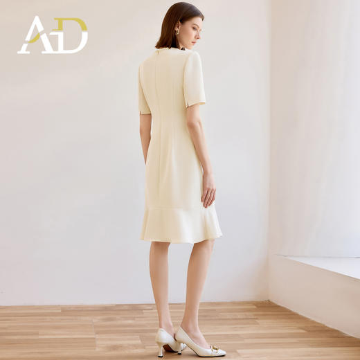 AD高端米白色小香风圆领连衣裙女夏新款短袖法式鱼尾裙通勤工作服 商品图4