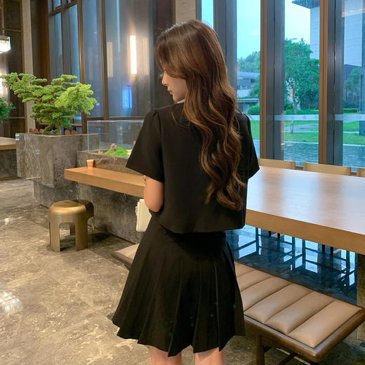 奢姿大码女装2025夏季减龄立体花朵时尚两件套胖妹妹百褶通勤套装9952953300 商品图3