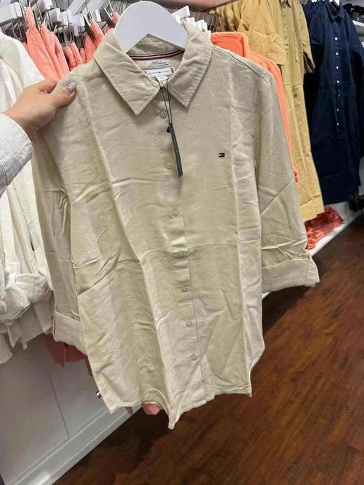 好多人问亚麻衬衣 来啦💰499元直邮🇺🇸Tommy女款长袖亚麻衬衫，这个是relaxed fit，主打休闲慵懒风格 商品图2