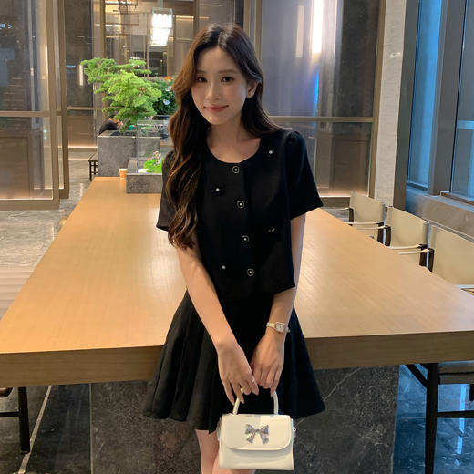 奢姿大码女装2025夏季减龄立体花朵时尚两件套胖妹妹百褶通勤套装9952953300 商品图4