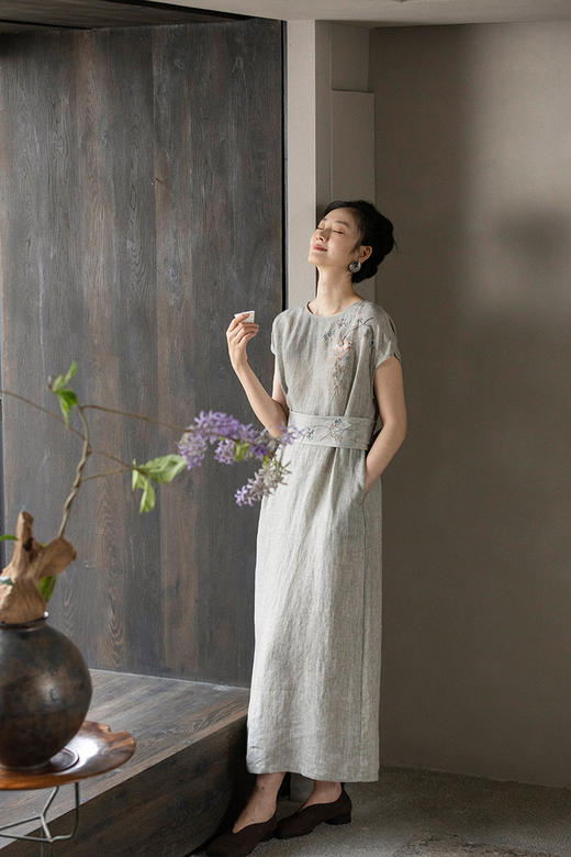 牧衣游原创 手工刺绣炒色汉麻连衣裙轻薄柔软质朴宽松长裙 孟津 商品图5