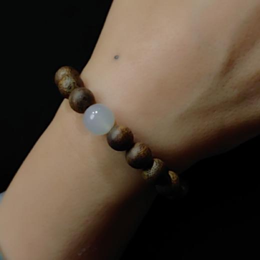 翡翠珠子配沉香手串 商品图8