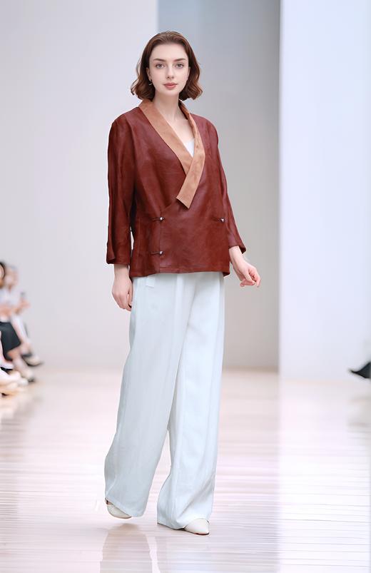 门襟斜超国风外套 商品图2