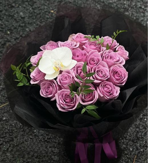 紫色玫瑰花束 商品图0