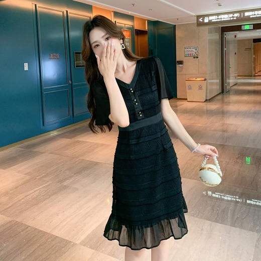 奢姿大码女装2025夏季V领时尚连衣裙胖妹妹减龄荷叶边拼接裙子9952893044 商品图1