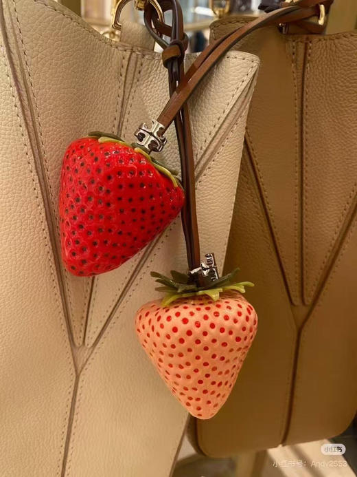 原单正品tb草莓挂件 商品图0