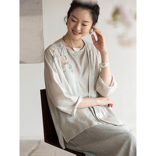 牧衣游原创 重磅双宫绸刺绣桑蚕丝炒色短外套复古禅意中式 晨风 商品图1