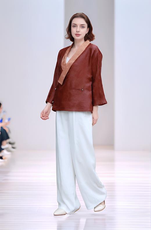 门襟斜超国风外套 商品图1