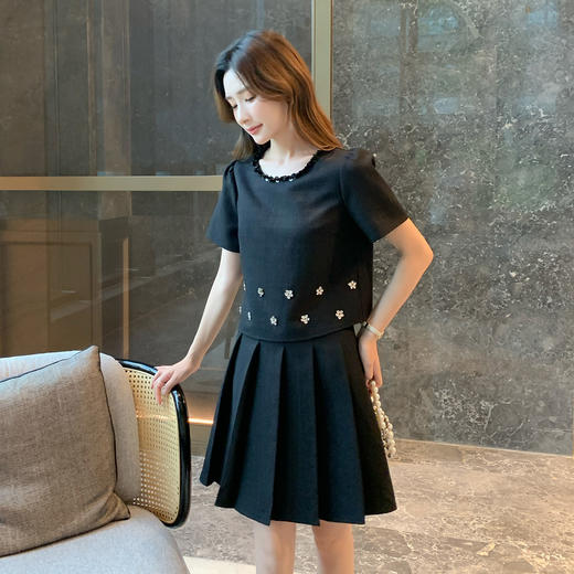 【清仓超15天不保价】奢姿大码女装2025夏季花朵立体装饰松紧两件套胖妹妹小香风套装9952958324 商品图2