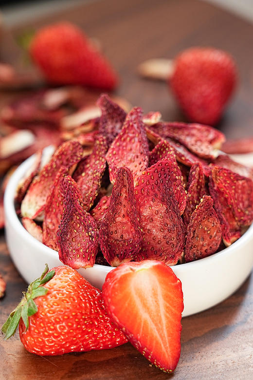 配料表仅是草莓‼「一方云拾」本味草莓干来了！手工制作。11斤鲜莓才出1斤果干！ ✅火山岩孕育的 "草莓皇后"章姬草莓🍓。配料表干净到犯规。 商品图3