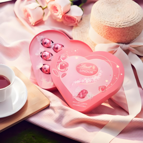 【亚欧超市】瑞士莲草莓白巧克力融情礼盒109g/盒