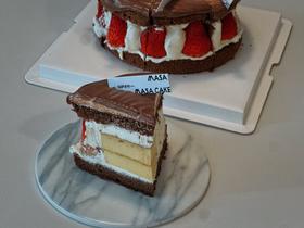 巧克力布蕾草莓蛋糕（需预约）