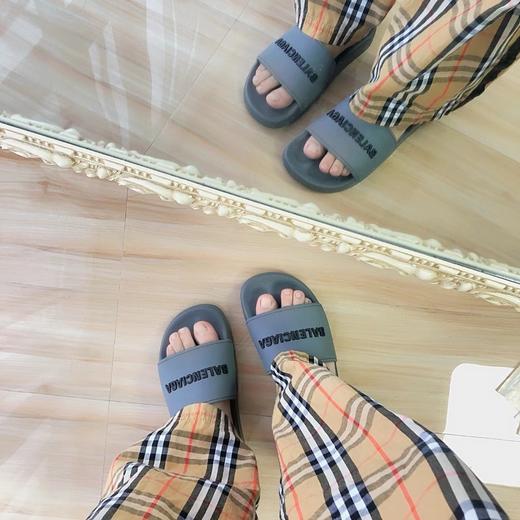 巴黎世家 情侣款 夏季经典款沙滩拖（HC） 商品图8