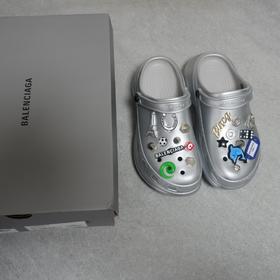 巴黎世家联名卡骆驰情侣款#CROCS MULE JIBBITU洞洞鞋（HC）