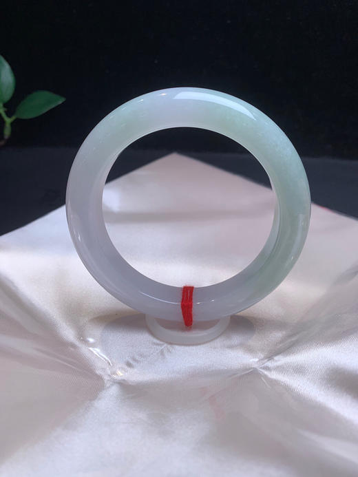 612976，57浅绿底手镯，一般带浅绿底色，清新干净 商品图0