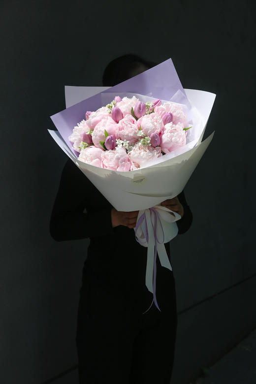 樱落芙蕖芍药郁金香花束 商品图3