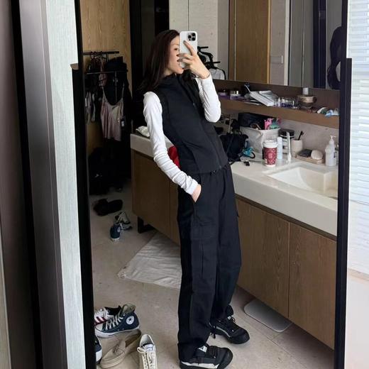 ROMI STUDIO网格肌理宽松剪裁  黑色全棉经典工装裤 RW24WXG1261 商品图3