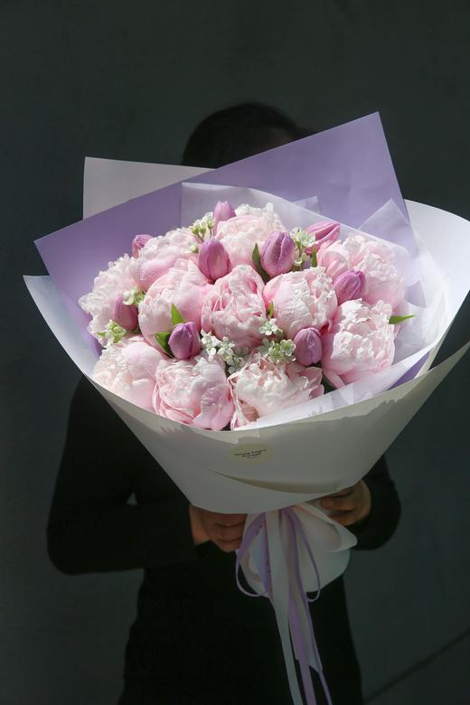 樱落芙蕖芍药郁金香花束 商品图1